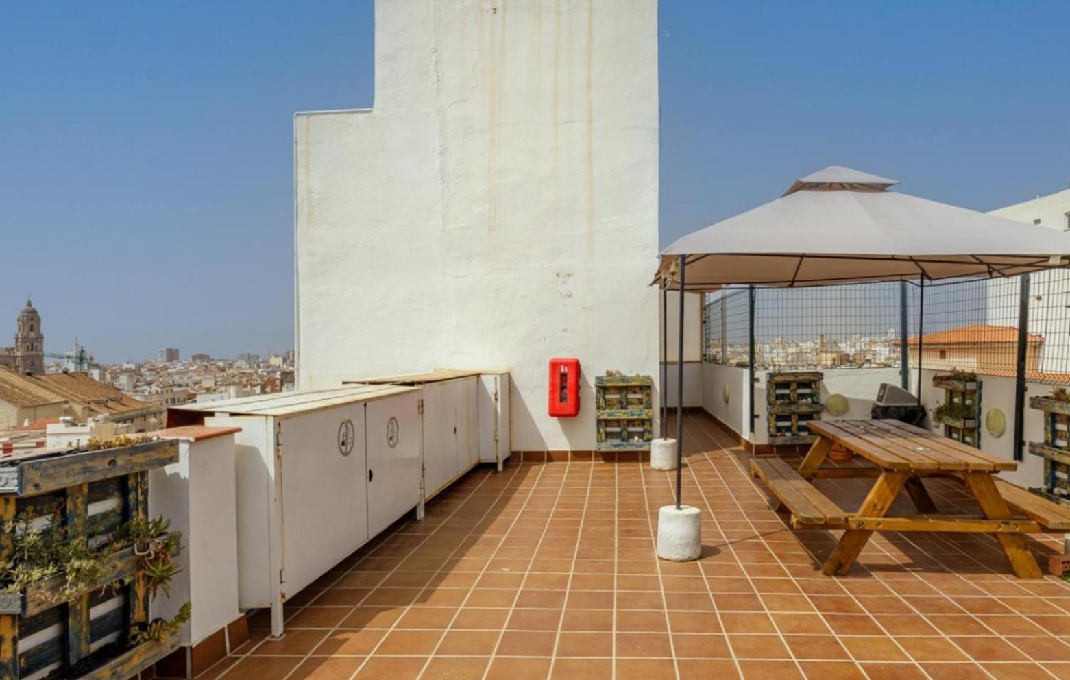 Apartamento Centrico La Merced 2 - Free Parking & Free Gym Appartement Málaga Buitenkant foto