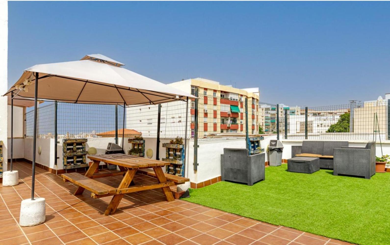 Apartamento Centrico La Merced 2 - Free Parking & Free Gym Appartement Málaga Buitenkant foto