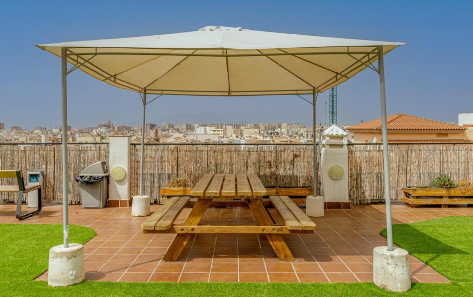 Apartamento Centrico La Merced 2 - Free Parking & Free Gym Appartement Málaga Buitenkant foto