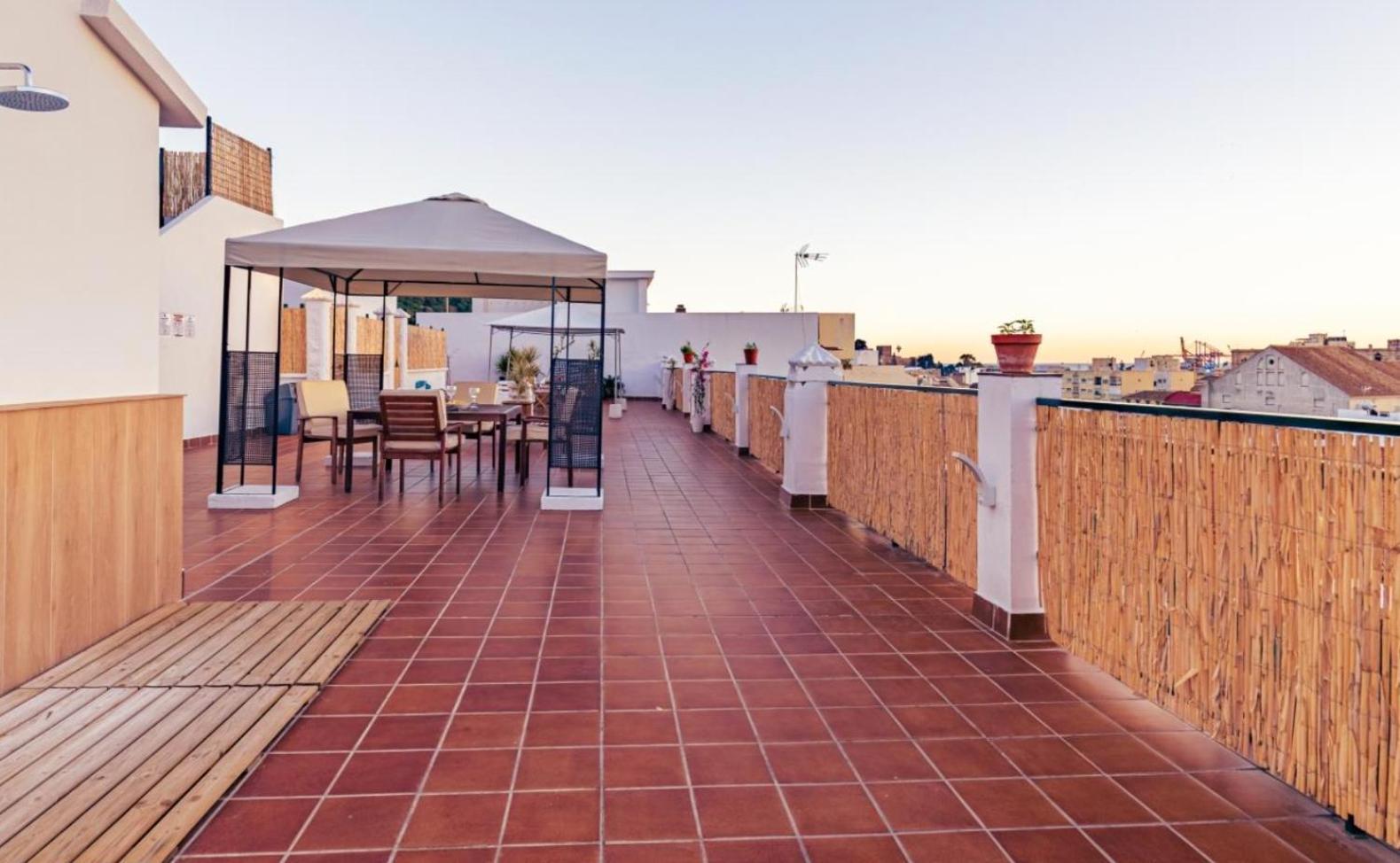 Apartamento Centrico La Merced 2 - Free Parking & Free Gym Appartement Málaga Buitenkant foto