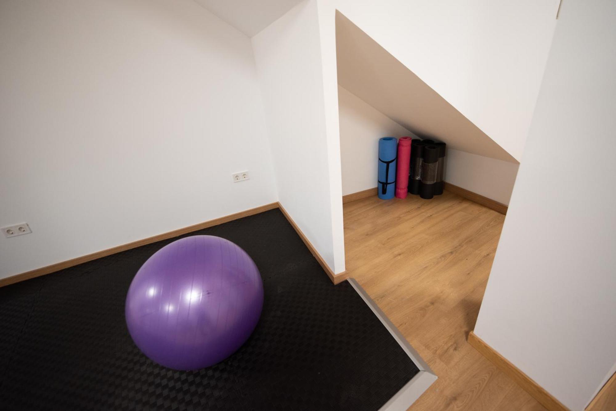 Apartamento Centrico La Merced 2 - Free Parking & Free Gym Appartement Málaga Buitenkant foto