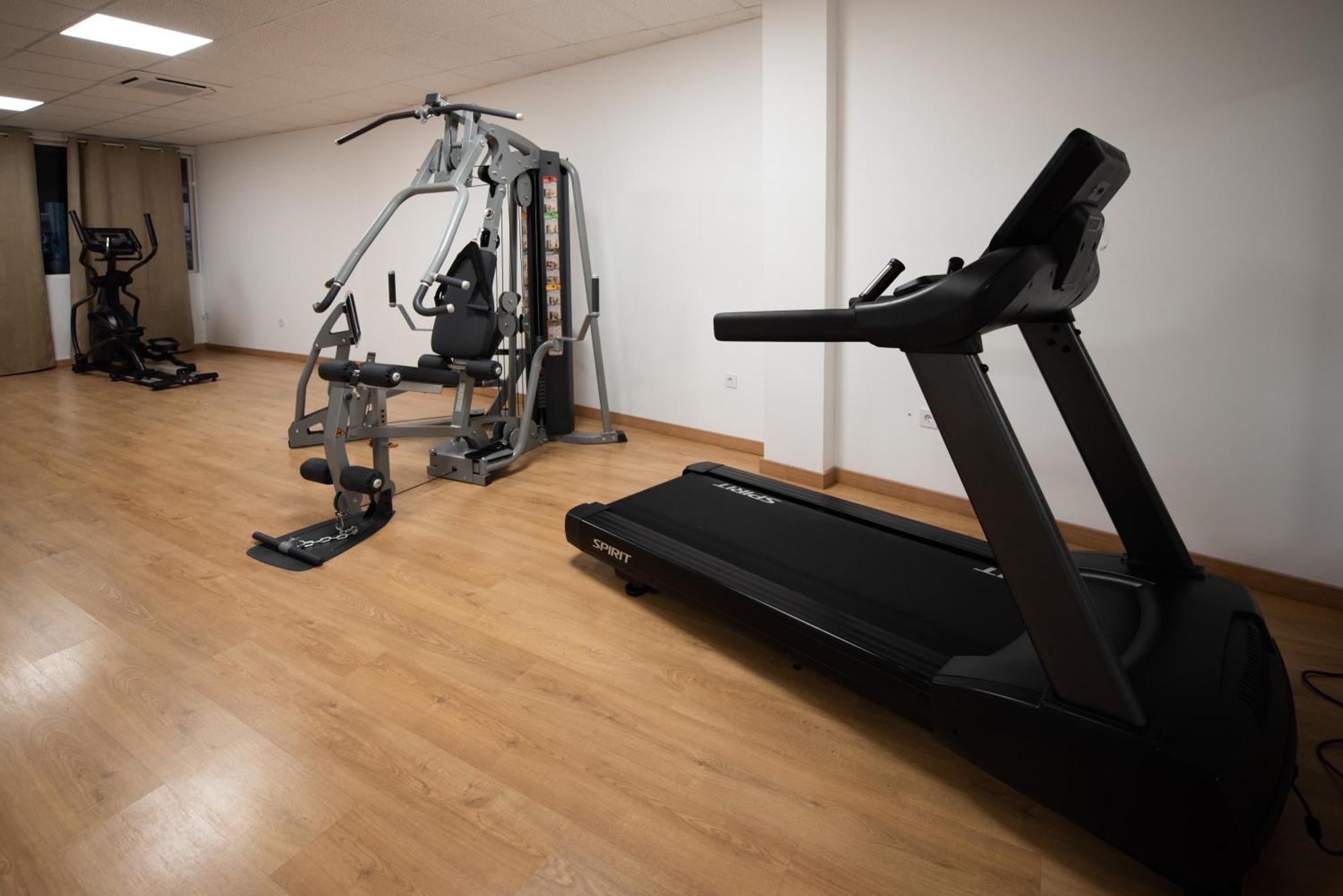 Apartamento Centrico La Merced 2 - Free Parking & Free Gym Appartement Málaga Buitenkant foto